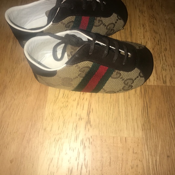 Baby Gucci sneakers - Picture 2 of 6